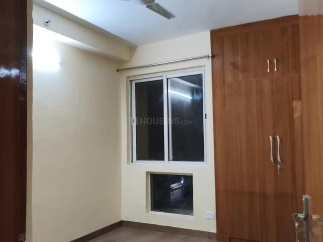 2 BHK Apartment in Sector 134 for rent Noida. The reference number is 18959907