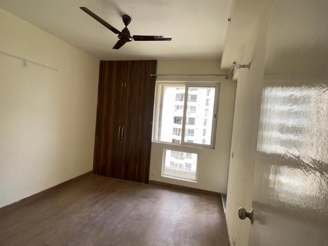 2 BHK Apartment in Sector 134 for rent Noida. The reference number is 20372440