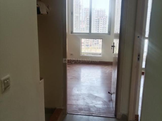 2 BHK Apartment in Sector 134 for rent Noida. The reference number is 20382853