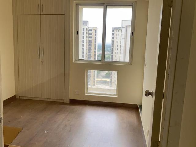 2 BHK Apartment in Sector 134 for rent Noida. The reference number is 20398402