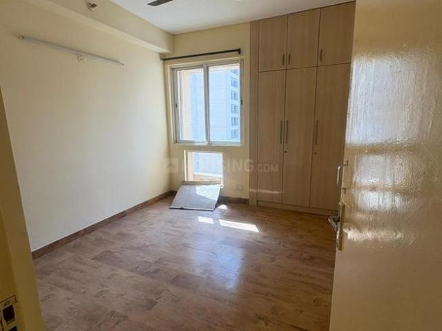 2 BHK Apartment in Sector 134 for rent Noida. The reference number is 20499135