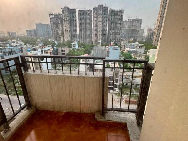 2 BHK Apartment in Sector 134 for rent Noida. The reference number is 20896151