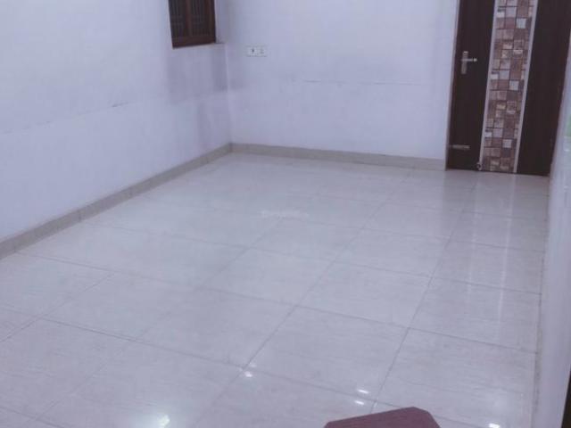 3 BHK Apartment in Sector 7 Dwarka for resale South West Delhi. The reference number is 9959570