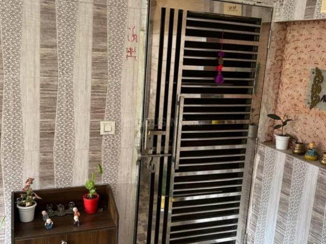 2 BHK Apartment in Sector 13 Rohini for rent New Delhi. The reference number is 20615170
