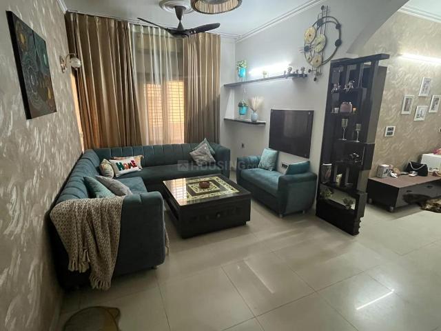 2 BHK Apartment in Sector 13 Rohini for resale New Delhi. The reference number is 20016713