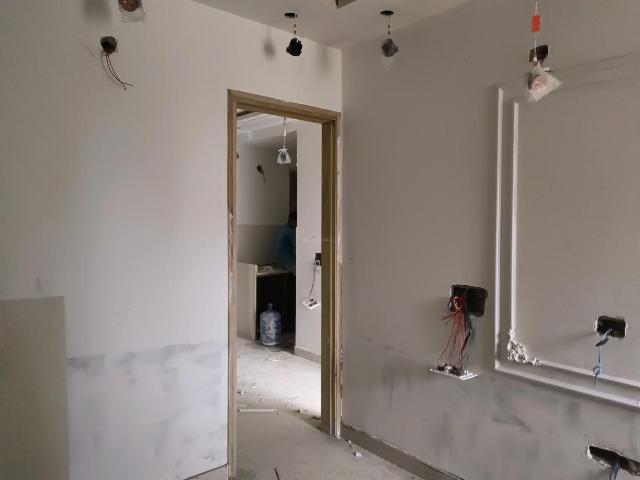 2 BHK Apartment in Sector 24 Rohini for resale New Delhi. The reference number is 19808649