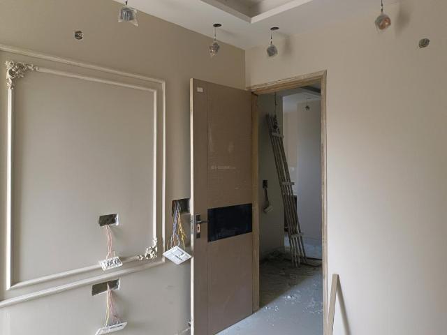2 BHK Apartment in Sector 24 Rohini for resale New Delhi. The reference number is 20112575