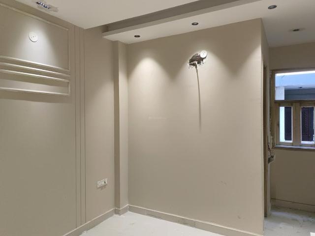 2 BHK Apartment in Sector 24 Rohini for resale New Delhi. The reference number is 20112521