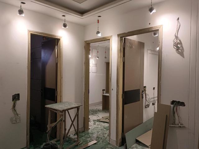 2 BHK Apartment in Sector 24 Rohini for resale New Delhi. The reference number is 20357273
