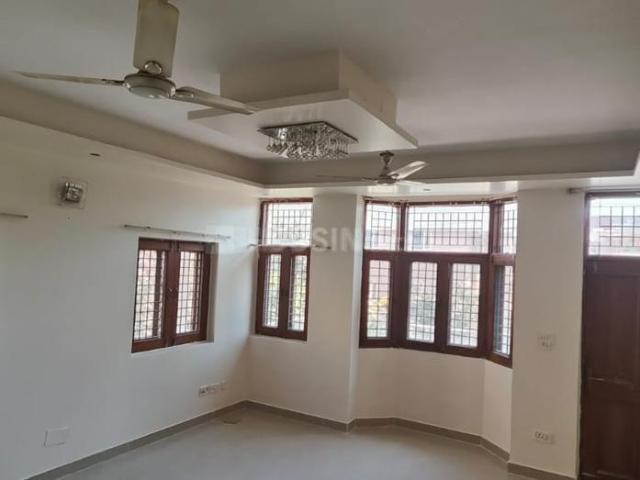 2 BHK Apartment in Sector 29 for resale Noida. The reference number is 19373036