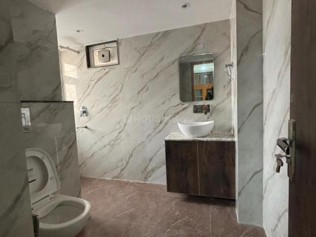 2 BHK Apartment in Sector 22 Dwarka for rent New Delhi. The reference number is 19866275