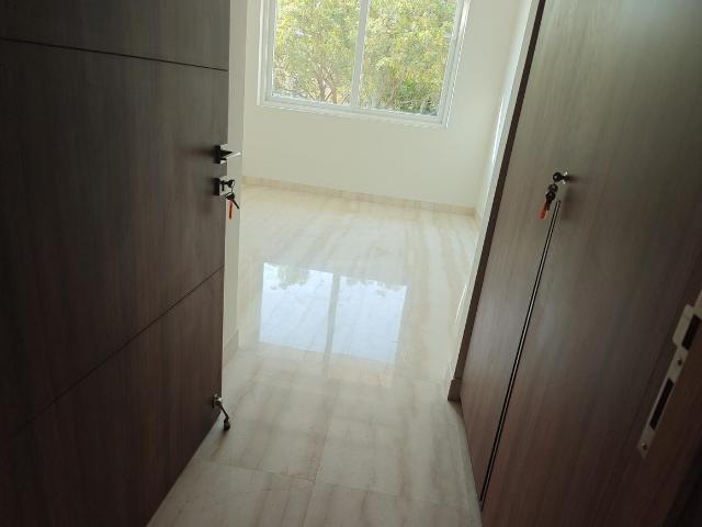 2 BHK Apartment in Sector 22 for rent Gurgaon. The reference number is 17230960