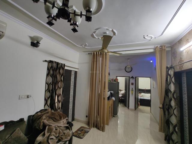 2 BHK Apartment in Sector 23 Rohini for resale North West Delhi. The reference number is 6057013