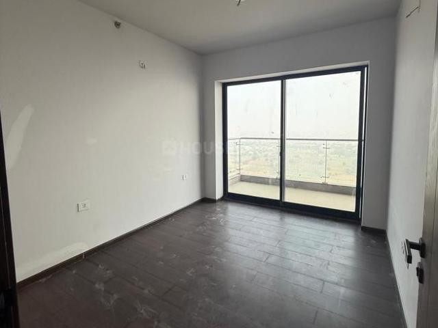 2 BHK Apartment in Sector 36A for resale Gurgaon. The reference number is 19517207