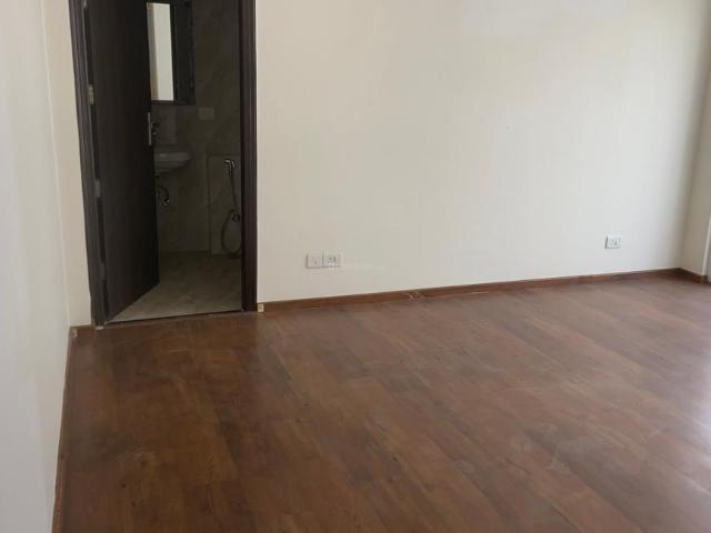 2 BHK Apartment in Sector 37D for rent Gurgaon. The reference number is 19950827