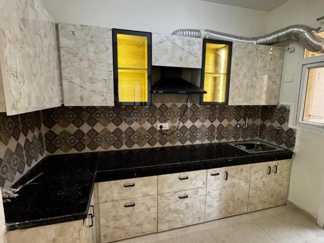 2 BHK Apartment in Sector 37D for rent Gurgaon. The reference number is 20165469