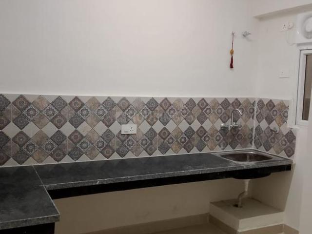 2 BHK Apartment in Sector 37D for rent Gurgaon. The reference number is 20657682