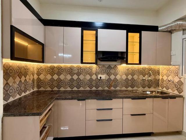 2 BHK Apartment in Sector 37D for rent Gurgaon. The reference number is 20914675