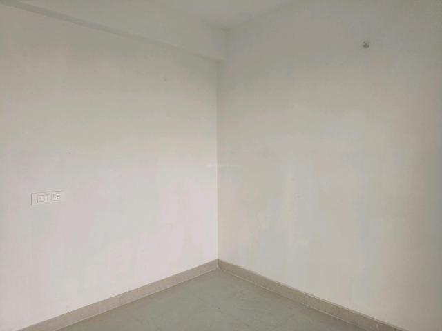 2 BHK Apartment in Sector 37D for resale Gurgaon. The reference number is 19749008