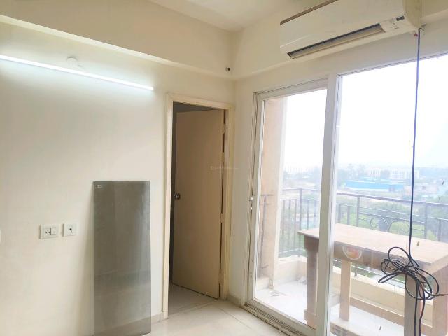 2 BHK Apartment in Sector 37D for resale Gurgaon. The reference number is 20658058