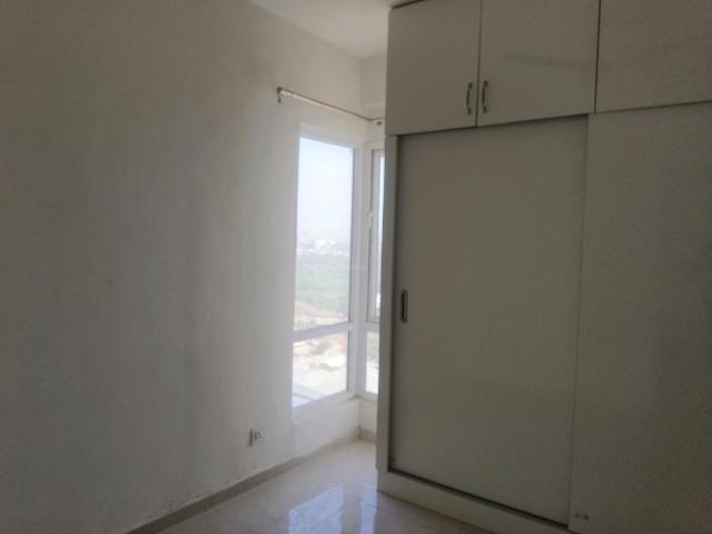 2 BHK Apartment in Sector 37D for resale Gurgaon. The reference number is 20328974