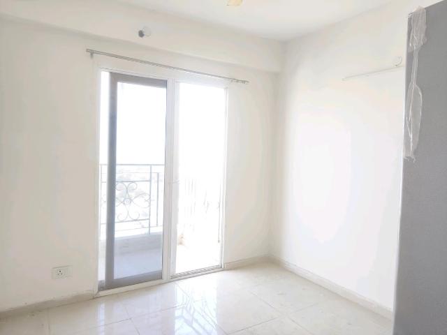 2 BHK Apartment in Sector 37D for resale Gurgaon. The reference number is 20329586