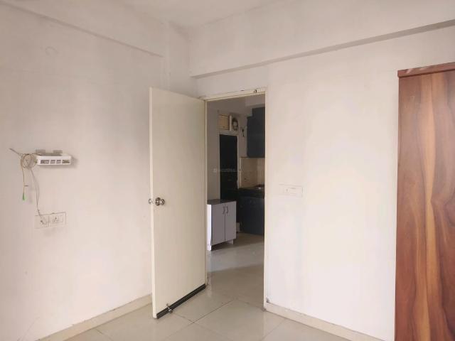 2 BHK Apartment in Sector 37D for resale Gurgaon. The reference number is 20329680