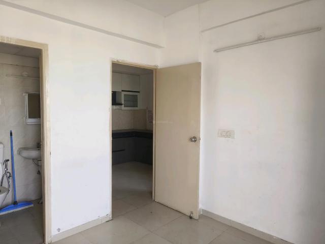 2 BHK Apartment in Sector 37D for resale Gurgaon. The reference number is 20329861