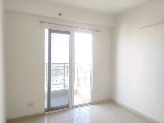 2 BHK Apartment in Sector 37D for resale Gurgaon. The reference number is 20329899