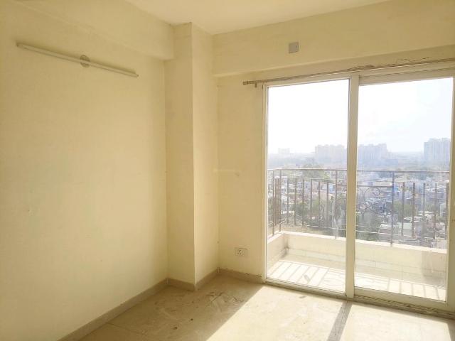 2 BHK Apartment in Sector 37D for resale Gurgaon. The reference number is 20329999
