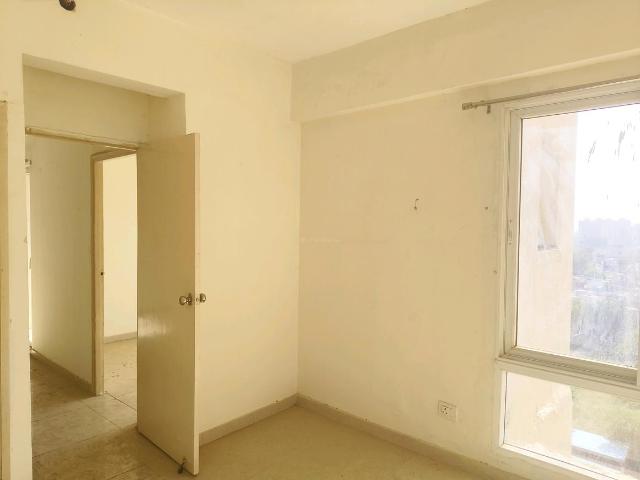 2 BHK Apartment in Sector 37D for resale Gurgaon. The reference number is 20329032