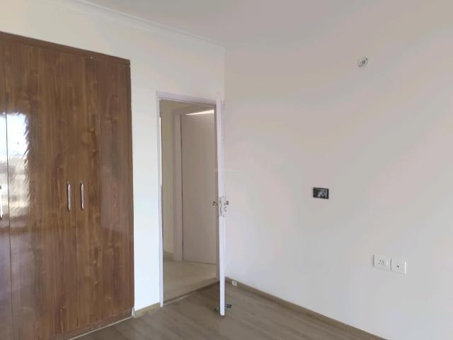 2 BHK Apartment in Sector 33 for rent Gurgaon. The reference number is 13214231