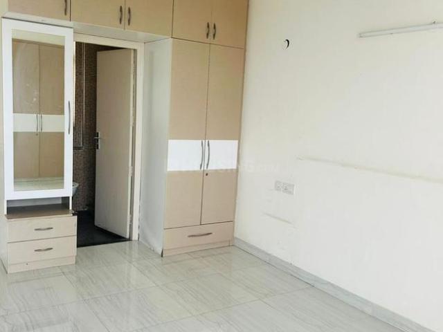 2 BHK Apartment in Sector 33 for rent Gurgaon. The reference number is 16273100