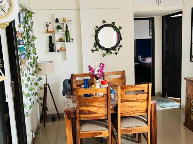 2 BHK Apartment in Sector 33 for rent Gurgaon. The reference number is 19826086