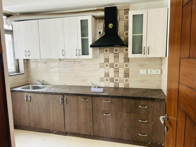 2 BHK Apartment in Sector 33 for rent Gurgaon. The reference number is 20150502
