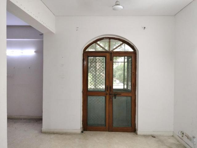 2 BHK Apartment in Sector 3 Dwarka for resale New Delhi. The reference number is 20622344