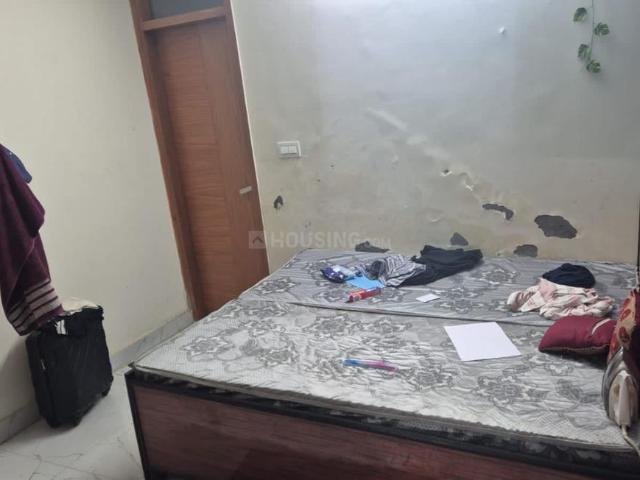 2 BHK Apartment in Sector 44 for rent Noida. The reference number is 19272649