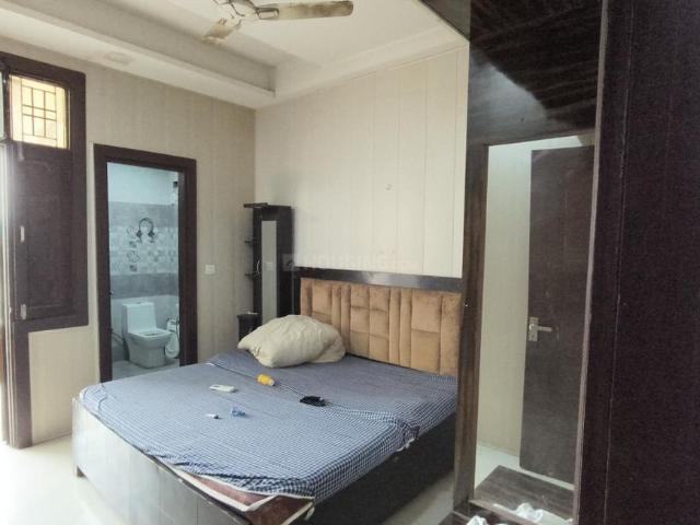 2 BHK Apartment in Sector 44 for rent Noida. The reference number is 20674422