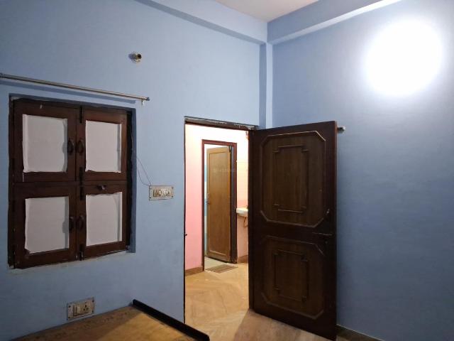 2 BHK Apartment in Sector 49 for rent Noida. The reference number is 19190461