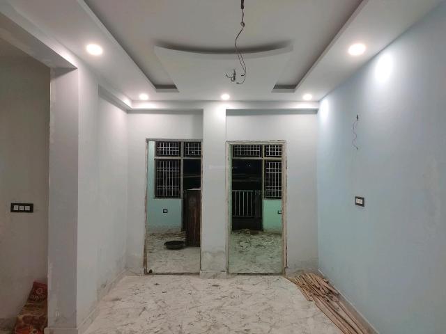 2 BHK Apartment in Sector 49 for resale Noida. The reference number is 18746382