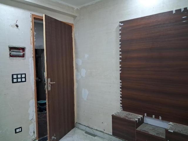 2 BHK Apartment in Sector 49 for resale Noida. The reference number is 19459781