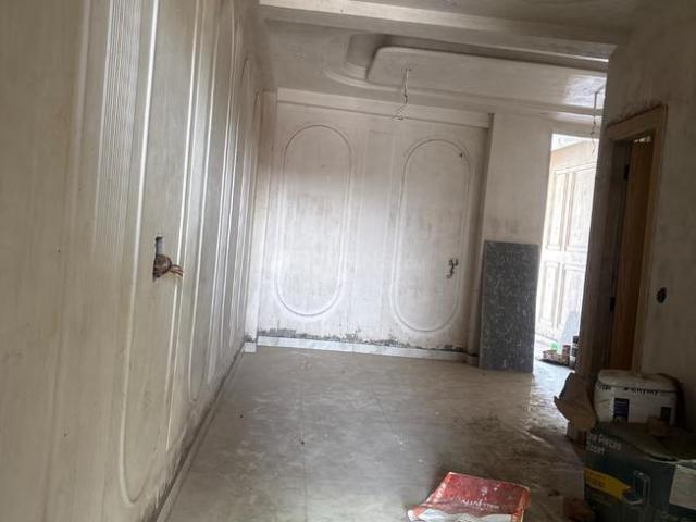 2 BHK Apartment in Sector 49 for resale Noida. The reference number is 19983220