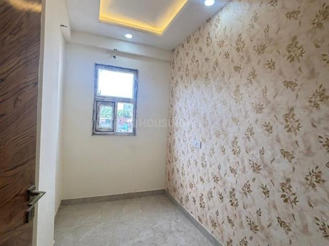 2 BHK Apartment in Sector 49 for resale Noida. The reference number is 19032557