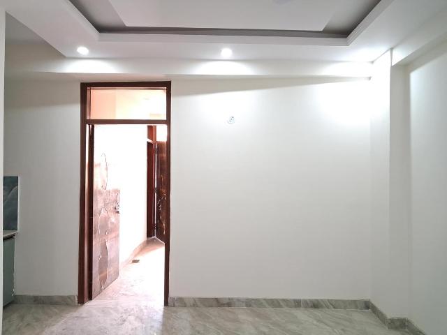 2 BHK Apartment in Sector 49 for resale Noida. The reference number is 20402420