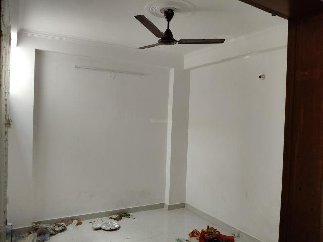 2 BHK Apartment in Sector 49 for resale Noida. The reference number is 20413116