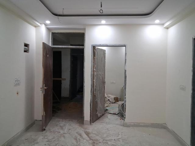 2 BHK Apartment in Sector 49 for resale Noida. The reference number is 20523400