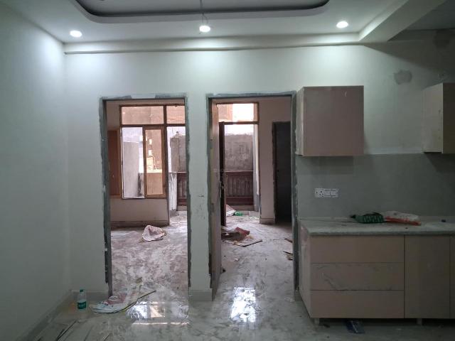 2 BHK Apartment in Sector 49 for resale Noida. The reference number is 20589539