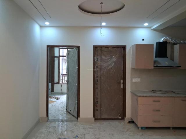 2 BHK Apartment in Sector 49 for resale Noida. The reference number is 20589559