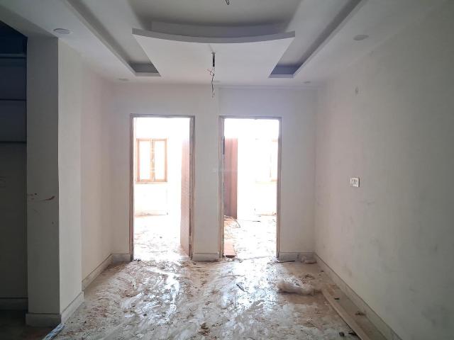 2 BHK Apartment in Sector 49 for resale Noida. The reference number is 20136564