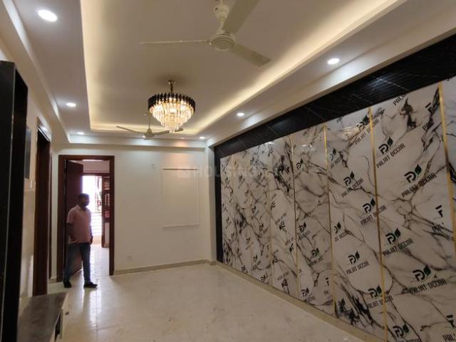 2 BHK Apartment in Sector 49 for resale Noida. The reference number is 20199471